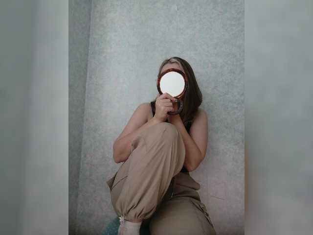 kroshka-meow live cam on BongaCams