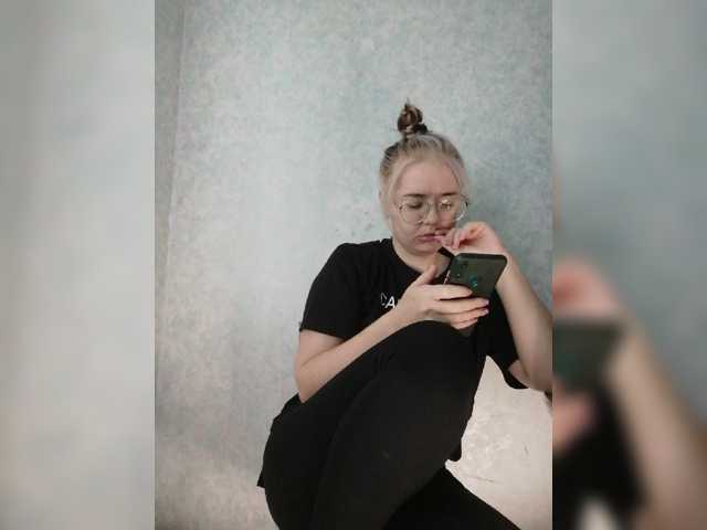 kroshka-meow, en vivo ahora en BongaCams