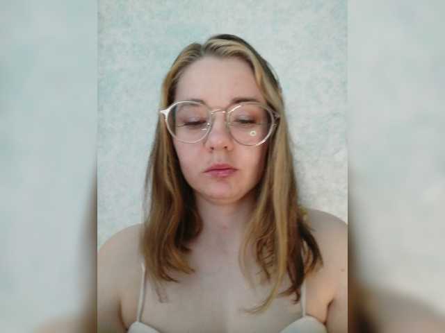 kroshka-meow live webcam show