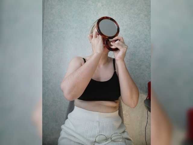 kroshka-meow live cam on BongaCams