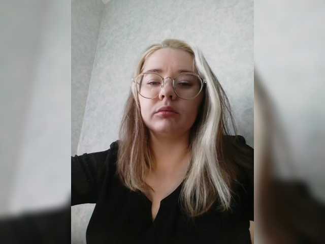 kroshka-meow live cam on BongaCams