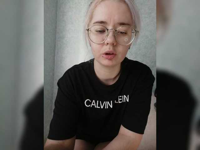 kroshka-meow live cam on BongaCams
