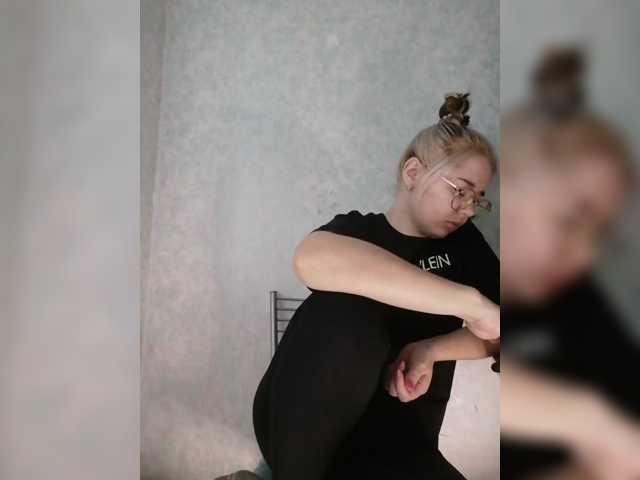 kroshka-meow, en vivo ahora en BongaCams