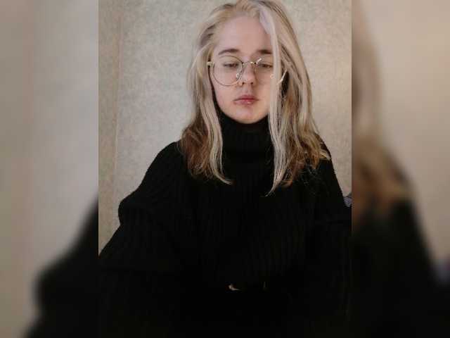 kroshka-meow, en directo ahora en BongaCams