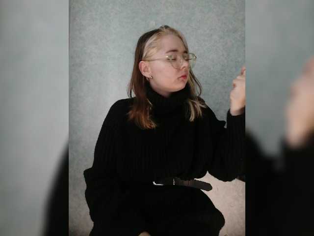 kroshka-meow, en directo ahora en BongaCams