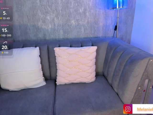 MelanieHudson live cam on BongaCams
