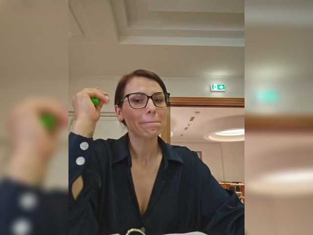 SophieMary's BongaCams show and profile