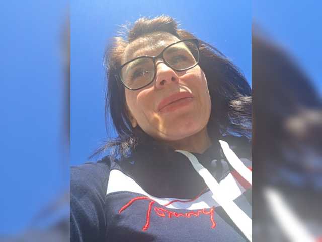 SophieMary's BongaCams show and profile