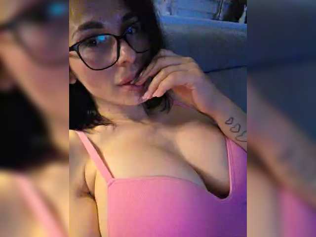 SophieMary's BongaCams show and profile