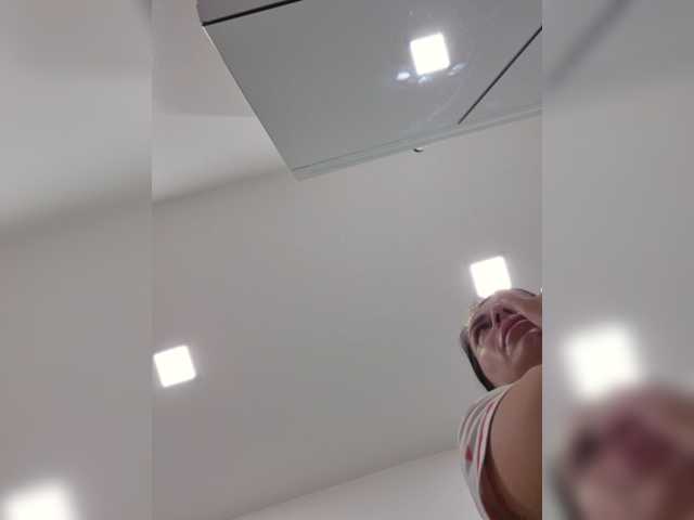 Sophie_Sonne live cam on BongaCams