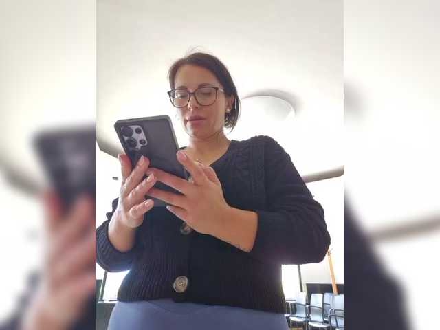 le modèle Sophie_Sonne est en webcam porno dans un show sur le site bongacams, il possède les tags suivants: White/Caucasian,Brunette,Shaved