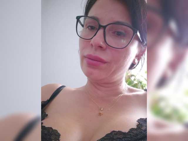 SophieMary live cam on