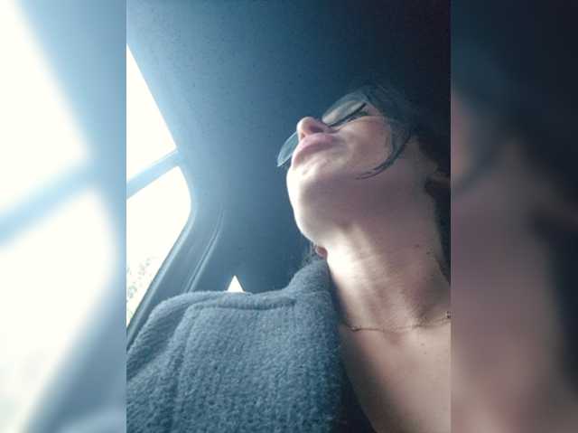 Sophie_Sonne live cam on BongaCams