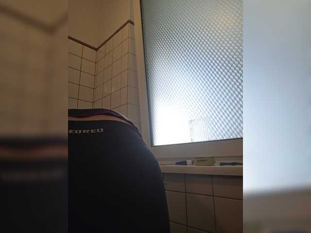 le modèle Sophie_Sonne est en webcam porno dans un show sur le site bongacams, il possède les tags suivants: White/Caucasian,Brunette,Shaved