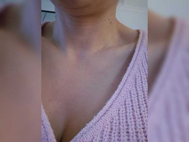 le modèle Sophie_Sonne est en webcam porno dans un show sur le site bongacams, il possède les tags suivants: White/Caucasian,Brunette,Shaved