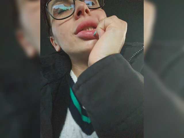 SophieMary's BongaCams show and profile