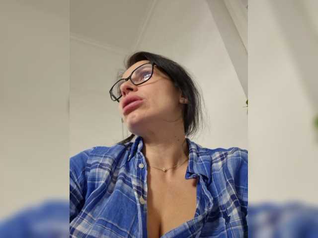 SophieMary live cam on BongaCams