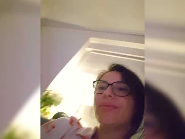 le modèle Sophie_Sonne est en webcam porno dans un show sur le site bongacams, il possède les tags suivants: White/Caucasian,Brunette,Shaved