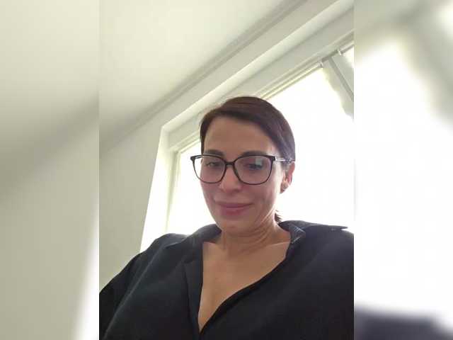 SophieMary's BongaCams show and profile