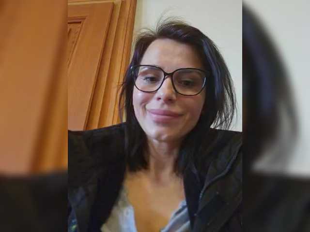 SophieMary's BongaCams show and profile