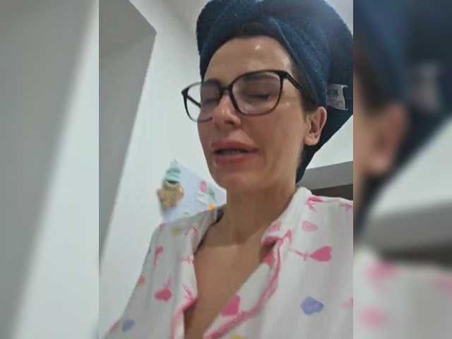 SophieMary's BongaCams show and profile