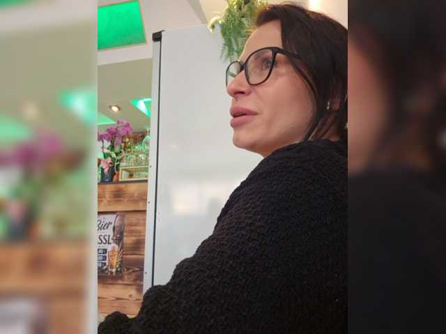 Sophie_Sonne live cam on BongaCams