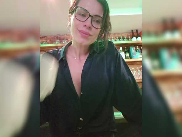 le modèle Sophie_Sonne est en webcam porno dans un show sur le site bongacams, il possède les tags suivants: White/Caucasian,Brunette,Shaved