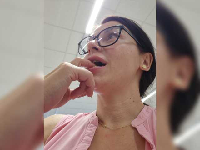 SophieMary live cam on BongaCams