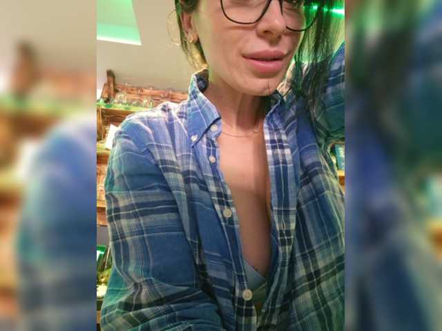 SophieMary live cam on BongaCams