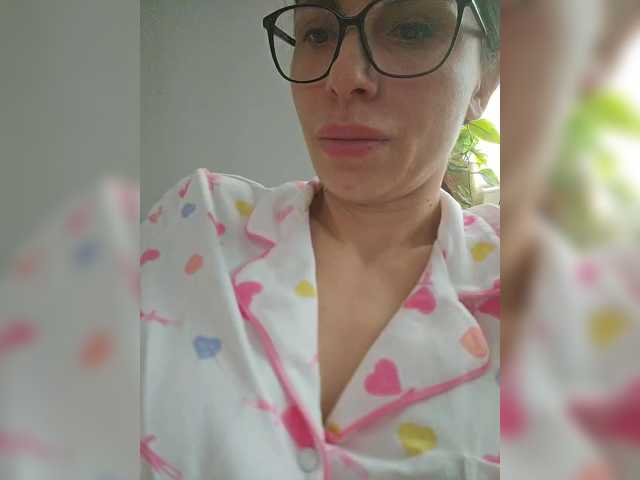 SophieMary's BongaCams show and profile