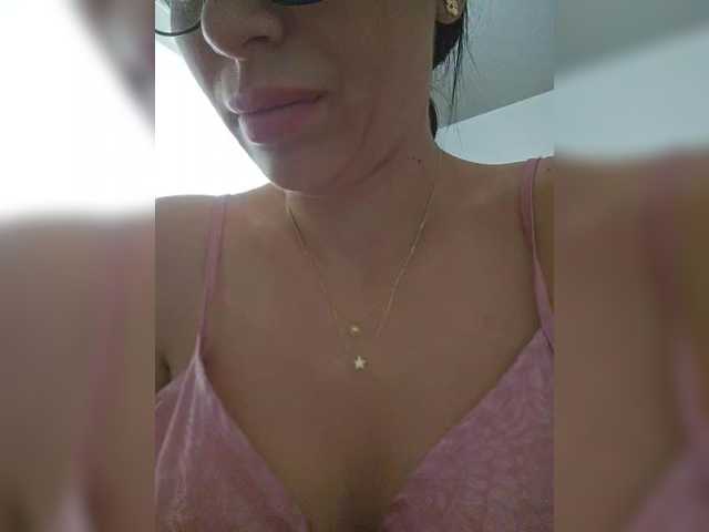 SophieMary live webcam show