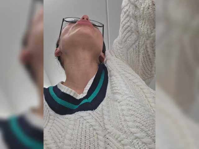 SophieMary's BongaCams show and profile