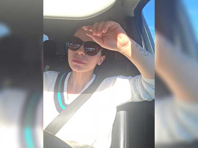 SophieMary's BongaCams show and profile