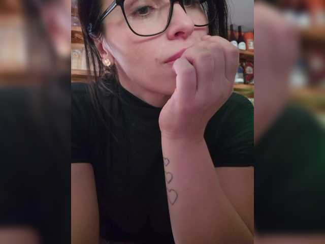 SophieMary live cam preview