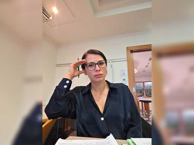 SophieMary's BongaCams show and profile