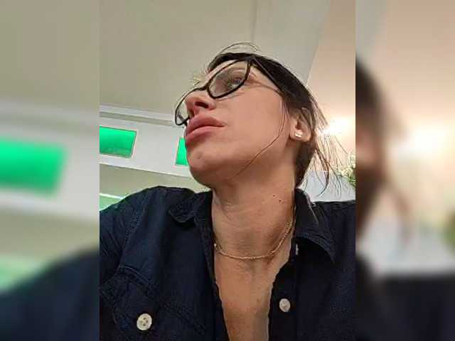 SophieMary live cam on BongaCams