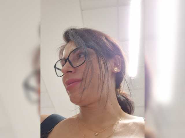 SophieMary live cam on BongaCams