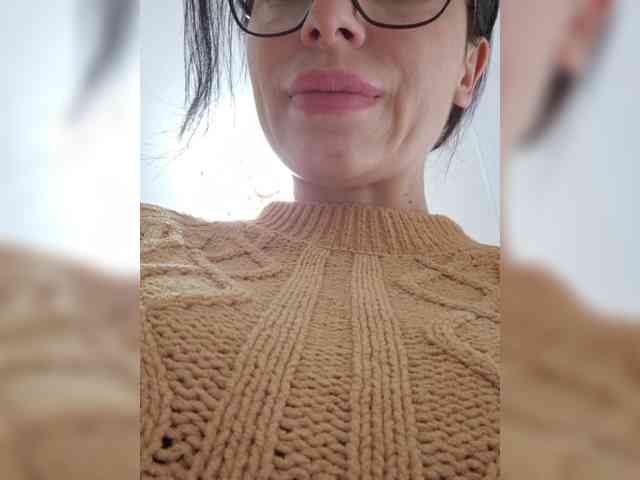 SophieMary Live Webcam on BongaCams