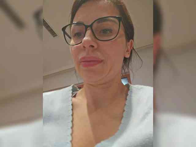 هذا النموذج مباشر الآن. SophieMary