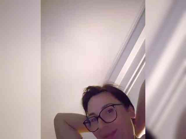 SophieMary Live Webcam on BongaCams