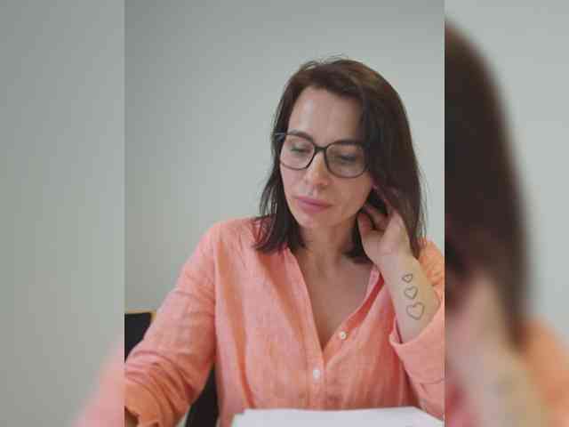 SophieMary Live Webcam on BongaCams