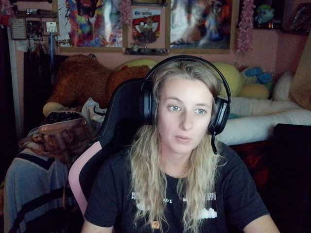 YourSecretGirlFriend963 live cam preview