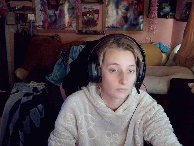 YourSecretGirlFriend963 live cam preview