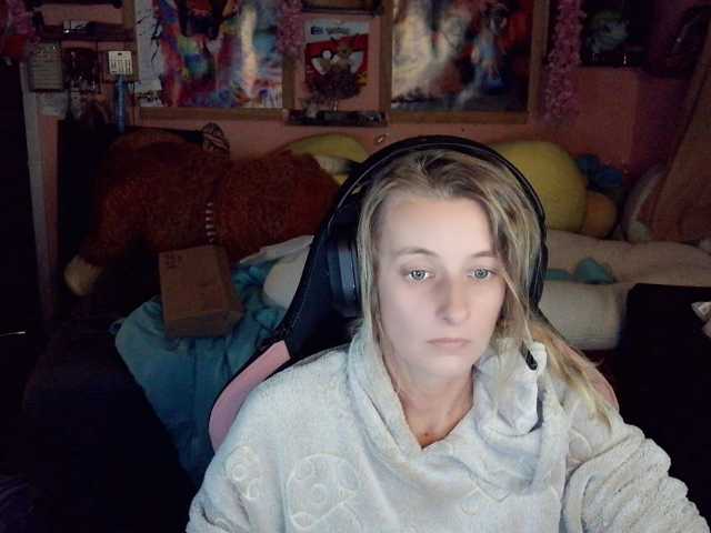 YourSecretGirlFriend963 live cam preview