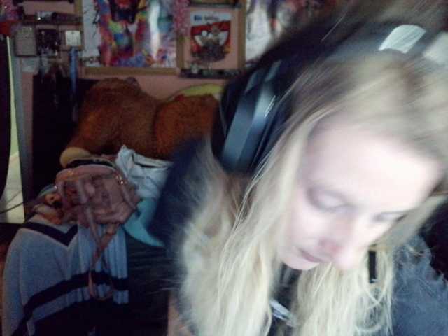 YourSecretGirlFriend963 live cam preview