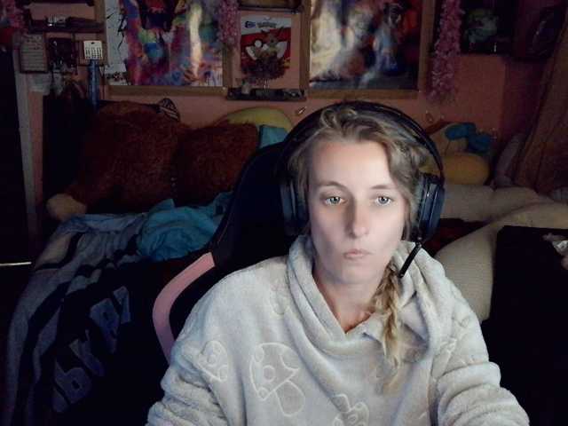 YourSecretGirlFriend963 live cam preview