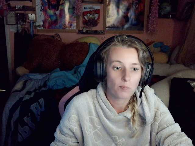 YourSecretGirlFriend963 live cam preview