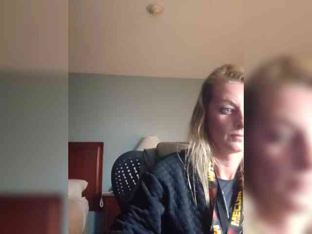 YourSecretGirlFriend963 webcam