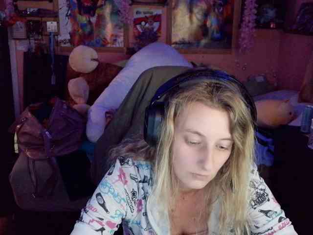YourSecretGirlFriend963 webcam