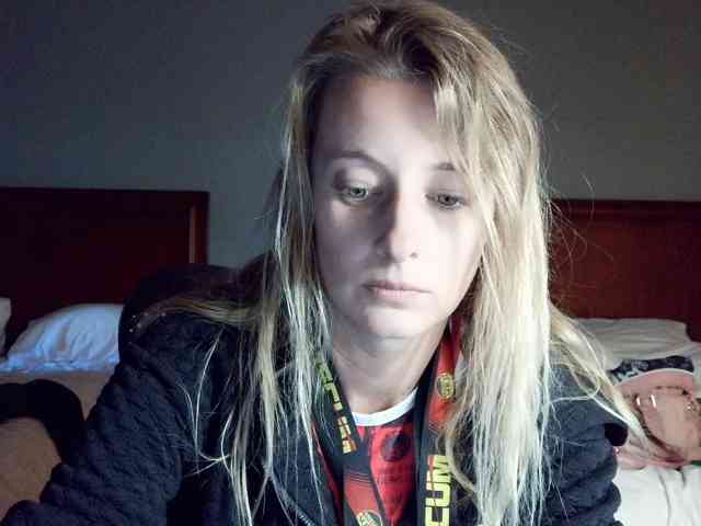 YourSecretGirlFriend963 webcam